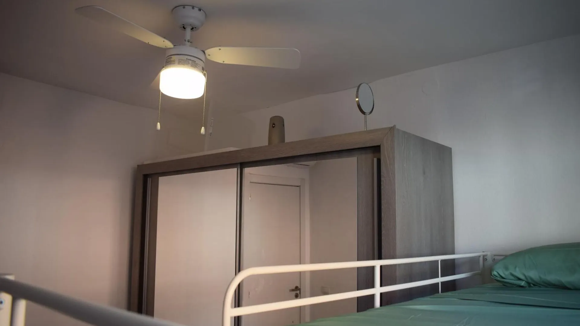 Vialia Apartments Málaga 0*,